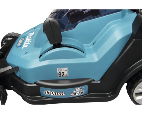 Détail d une tondeuse à gazon Makita avec réglage de la hauteur de coupe, largeur de coupe de 430 millimètres et indicateur de puissance 36 Volt.