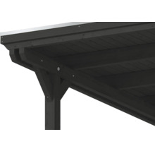 Vue détaillée d'une construction de toit en bois gris foncé pour un abri de voiture ou de terrasse avec poteaux et poutres.