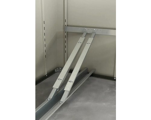 Vue intérieure d'une armoire de distribution avec rails de montage