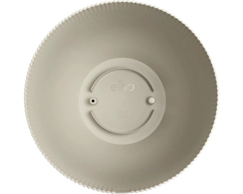 Draufsicht in eine runde elho Pflanzschale aus Kunststoff mit gerippter Innenwand und einem Entwässerungsloch im Boden.