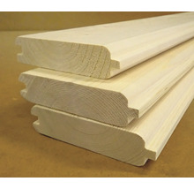 Profilholz aus Nadelholz mit Nut und Feder, drei gestapelte Bretter mit Rundprofil.