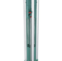 Gros plan du bras d'un séchoir parapluie en aluminium et plastique avec crochets et verrouillage.