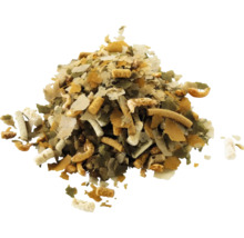 Mélange d'aliments pour poissons avec flocons, bâtonnets et crustacés séchés pour poissons d'aquarium.