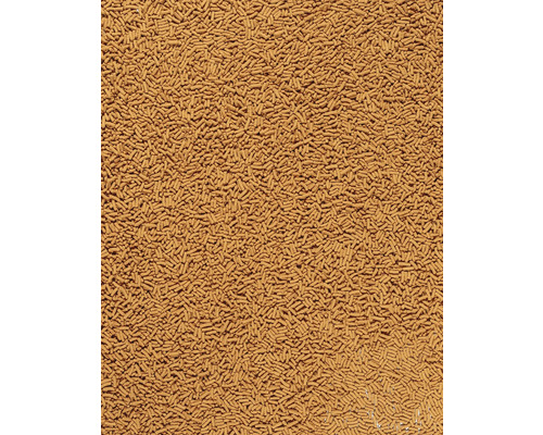 Nahaufnahme von braunen, zylindrischen Fischfutter-Pellets für Teichfische.