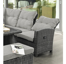 Salon de jardin moderne en résine tressée grise avec coussins gris, comprenant un canapé à dossier réglable et un pouf assorti.