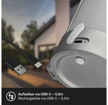 Gros plan d'un produit avec port USB-C et un câble de chargement USB de zéro virgule cinq mètre.