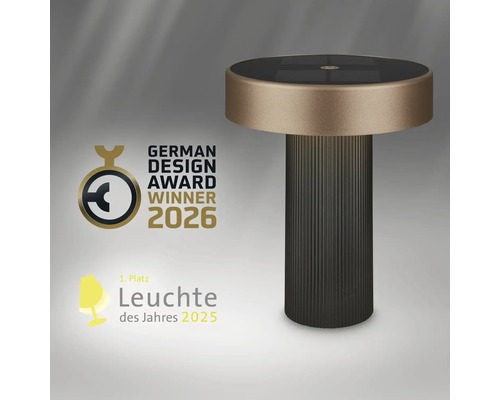 Lampe de table moderne avec socle cannelé, prix German Design Award Winner 2026 et première place Luminaire de l'année 2025.