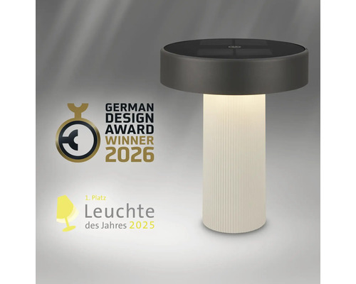 Lampe moderne avec socle rainuré, Logo German Design Award Winner 2026 et Logo Luminaire de l'année première place 2025.
