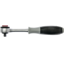 Cliquet réversible en métal avec poignée ergonomique bi-matière et carré d'entraînement.