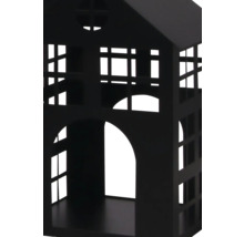 Lanterne décorative noire en métal en forme de maison avec ouvertures pour fenêtres et portes.
