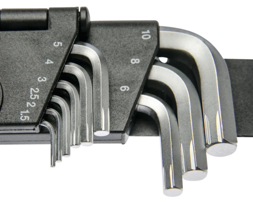 Inbusschlüssel-Satz aus Metall in einem schwarzen Kunststoffhalter mit Größenangaben von 1,5 bis 10.