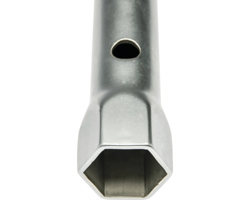 Clé à tube métallique avec profil hexagonal et trou transversal.