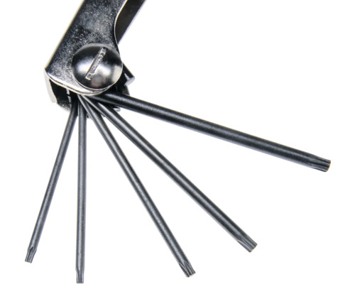 Klapp-Schlüsselsatz mit Torx-Schlüsseln aus Metall in verschiedenen Größen.