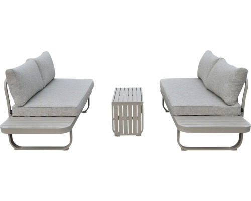 Salon de jardin moderne composé de deux banquettes avec tables d'appoint intégrées et une table basse, structure en métal, coussins gris.