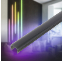 LED-Profil für indirekte Beleuchtung in einem modern gestalteten Wohnraum mit bunten Lichteffekten an der Wand.