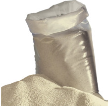 Feiner Sand in einem transparenten Kunststoffbeutel.