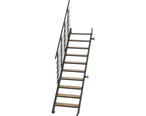 Gerade Wangentreppe aus schwarzem Metall mit Stufen aus hellem Holz und einseitigem Geländer.