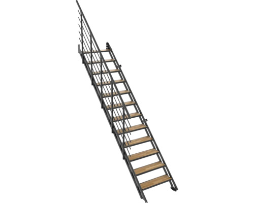 Gerade Treppe mit dunklem Metallrahmen, Holzstufen und Geländer.