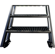 Metalltreppe mit Gitterroststufen für den Aussenbereich.