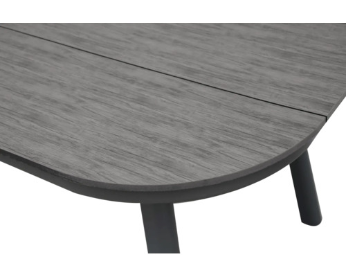Table de jardin avec plateau gris aspect bois et pieds en métal noir.