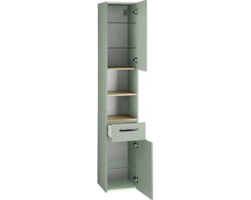 Armoire haute de salle de bains vert sauge avec deux portes ouvertes, un tiroir, des étagères en verre et des tablettes en décor chêne.