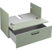 Meuble sous-vasque vert sauge avec un tiroir, découpe pour siphon et poignée noire.