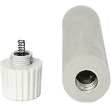 Pièce de rechange pour valve comprenant un capuchon blanc nervuré avec ressort et une poignée cylindrique avec filetage intérieur.