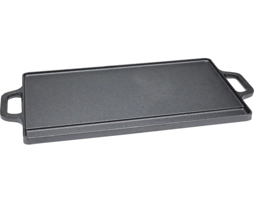 Plaque de cuisson rectangulaire en fonte avec deux poignées latérales.