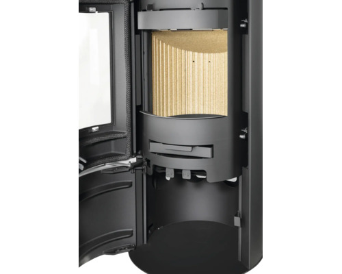Vue intérieure d'un poêle à bois avec porte ouverte, chambre de combustion avec revêtement en vermiculite rainuré et éléments de commande.