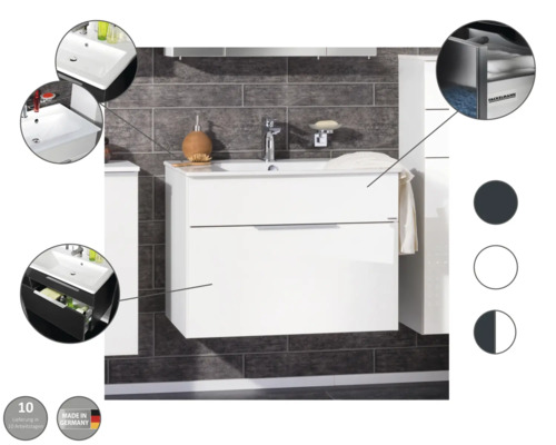 Weißer Waschbeckenunterschrank mit zwei Schubladen, Keramikwaschbecken und Armatur im modernen Badezimmer mit grauen Wandfliesen.