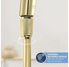 Grohe Brauseschlauchanschluss mit verdrehsicherem Design. Ein drehbarer Anschluss verhindert das Verdrehen und Knicken des Schlauchs. Grohe Logo.