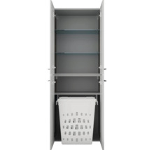 Armoire haute de salle de bain avec portes ouvertes, étagères en verre et panier à linge intégré coulissant.