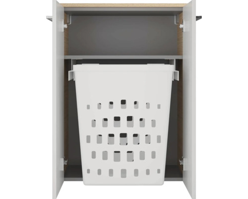 Armoire de salle de bain ouverte avec panier à linge en plastique intégré et amovible.