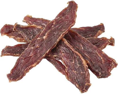 Lamelles de viande séchée comme friandise ou récompense pour chiens.