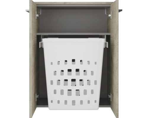 Meuble de salle de bain ouvert avec panier à linge coulissant intégré en plastique sous une étagère.
