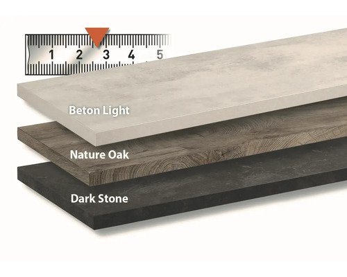 Trois panneaux empilés dans les décors Beton Light, Nature Oak et Dark Stone avec une échelle indiquant l'épaisseur du matériau.