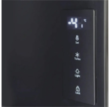 Digitales Bedienfeld eines Kühlgeräts mit Temperaturanzeige in Grad Celsius und Tasten für Einstellungen, Turbo-Funktion, Licht und Tastensperre.