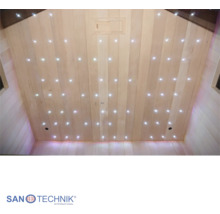 Saunadecke mit LED-Sternenhimmel-Effekt auf Holzpaneelen. Sanotechnik International Logo.