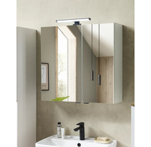 Armoire de toilette moderne à deux portes avec éclairage LED au-dessus d'un lavabo blanc avec un robinet noir dans une salle de bains.
