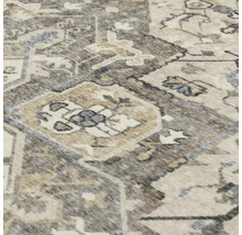 Teppich mit traditionellem Orientmuster im Vintage-Stil, Detailansicht der gewebten Struktur.