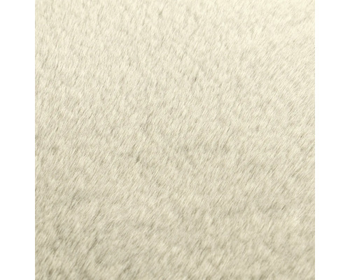 Nahaufnahme der weichen Kunstfelloberfläche.