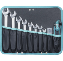Werkzeugset in einer Rolltasche mit acht Maulschlüsseln der Größen 8 bis 19 Millimeter und einem Cuttermesser.
