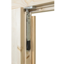 Kantriegel aus Metall montiert in einem Holzrahmen für Fenster oder Türen.