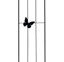Vue détaillée d'un treillis décoratif en métal avec un motif de papillon.