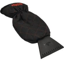 Nigrin Eiskratzer mit integriertem Handschuh für warme Hände beim Scheibenkratzen im Winter.