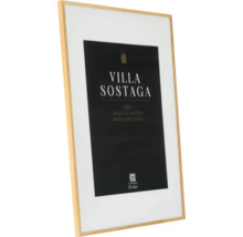 Cadre photo en bois avec passe-partout et affiche publicitaire Villa Sostaga en format portrait
