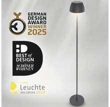 Lampadaire moderne avec abat-jour plissé incluant les prix German Design Award 2025 et Best of Design Schöner Wohnen