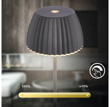 Moderne LED Tischleuchte mit plissiertem Schirm und stufenloser Touch Dimmfunktion von 10 bis 100 Prozent Lichtintensität.