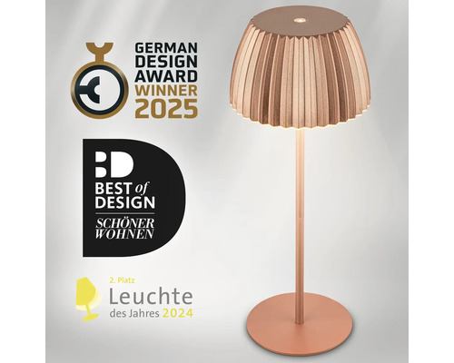 Moderne Akkuleuchte mit gefaltetem Schirm, ausgezeichnet mit German Design Award 2025 und Best of Design Preis von Schöner Wohnen.