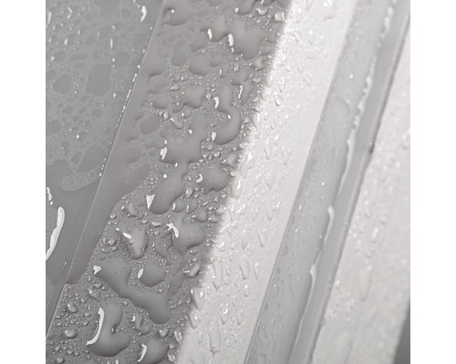 Gros plan d''une paroi de douche grise et humide